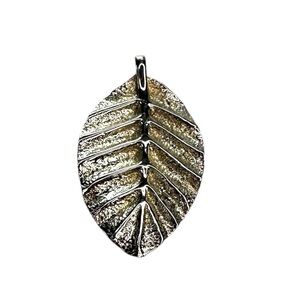 925 Sterling Silver Textured Leaf Pendant